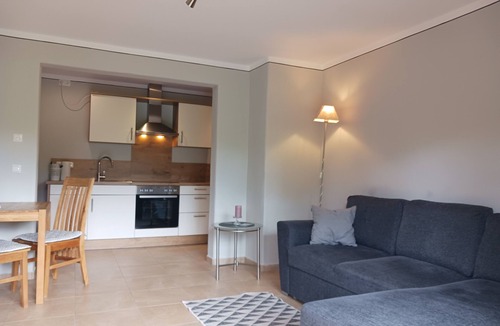 Prien am Chiemsee Apartment | Ferienwohnung mit Sep. Schlafzimmer, 52 qm, Balkon