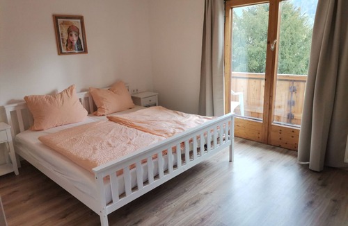 Eck House | Ferienwohnung für 2 bis 4 Personen, 2 Schlafzimmer, Balkon, 64 m²