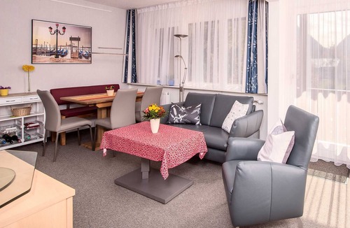 Inzell Apartment | Ferienwohnung für 4 Personen, 2 Schlafzimmer mit Balkon, 60 m²