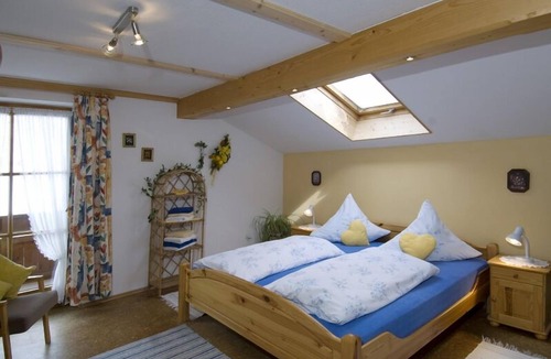 Eck Apartment | Ferienwohnung für 4 Personen mit 2 Schlafzimmer, Balkon, 67 m²