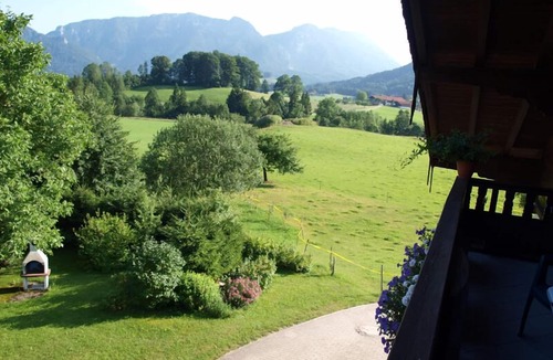 Inzell Apartment | Ferienwohnung für 5 Personen, 1 Eltern- und 2 Kinderschlafzimmer, Balkon, 45 m²