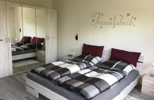 Prien am Chiemsee Apartment | Ferienwohnung Filli mit Sauna und Pool im Haus