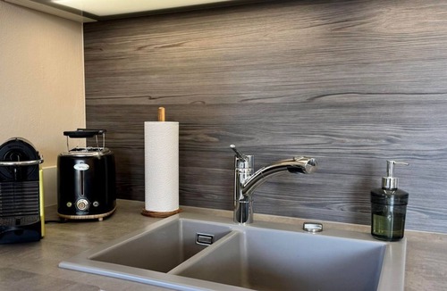 Fichtelberg Apartment | Ferienwohnung Fichtel-STEIN - Holiday apartment, shower and bath, WC, 2 bedrooms