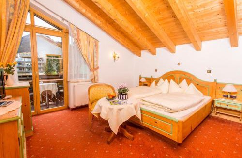 Hirschegg House | Ferienwohnung Gästehaus Büchele Kleinwalsertal