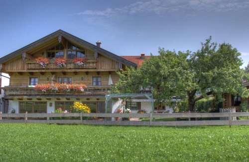 Kreuzfeld Apartment | Ferienwohnung Gamsknogl für 4 Personen, 2 Schlafzimmer, Balkon, 60 m²