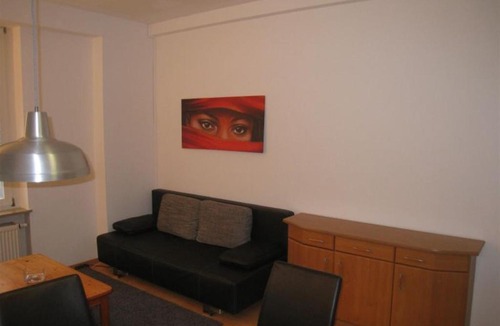 Grombuhl Apartment | Ferienwohnung Haus am Stein