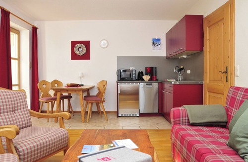 Bad Feilnbach Apartment | Ferienwohnung Heuberg, bis 4 Personen, 1 seperates Schlafzimmer, 1. OG, Südbalkon