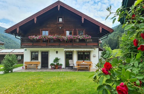 Aschau im Chiemgau Apartment | Ferienwohnung "Heuduft" 75 qm mit zwei Schlafzimmern und Balkon