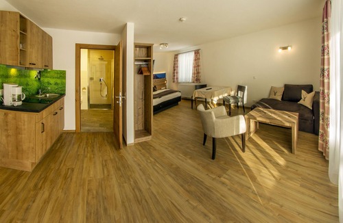 Nesselwaengle Apartment | Ferienwohnung Hochwiesler - Appartments und Pension Mariandl