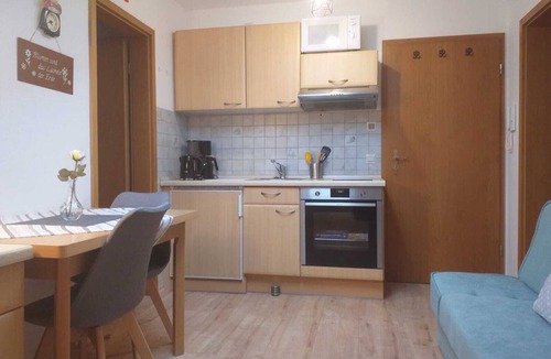 Chieming Apartment | Ferienwohnung III im 2. Stock mit Balkon, Wohnküche, Schlafzimmer, Dusche/wc, Balkon
