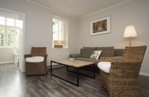 Gohren Apartment | Ferienwohnung im Bäderstil mit Wintergarten - Villa Maria FeWo Marie 33