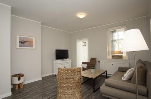Gohren Apartment | Ferienwohnung im Bäderstil mit Wintergarten - Villa Maria FeWo Marie 33