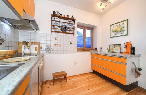 Brannenburg Apartment | Ferienwohnung Im Inntal Dahoam 80m² 2 Schlafzimmer Balkon, Terrasse, Zusätzliches WC, Vollausgestattete Küche