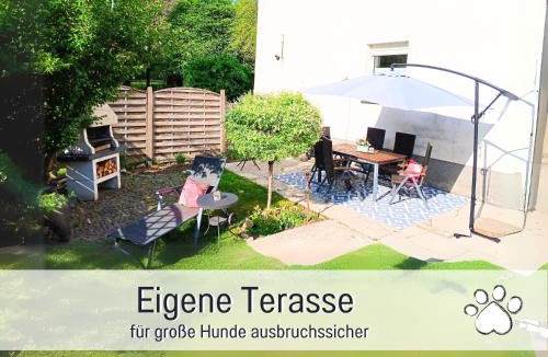Lennestadt Apartment | Ferienwohnung im Sauerland Hunde willkommen Kamin und Garten am Waldrand Muehls-Sauerland