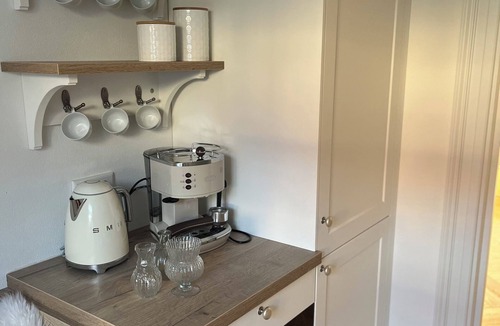 Aschaffenburg Apartment | Ferienwohnung in Zentraler Ruhiger Altstadtlage - Ihr Juwel für Wohnen auf Zeit