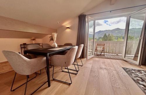 Schliersee Apartment | Ferienwohnung "Krainsbergkogel" - Edles Dachgeschossapartment mit Bergblick