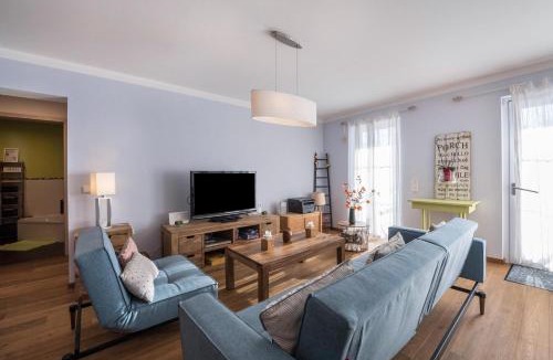 Otterfing Apartment | Ferienwohnung Lausbub