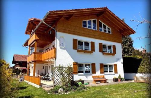 Buching Apartment | Ferienwohnung Lory mit Schlossblick