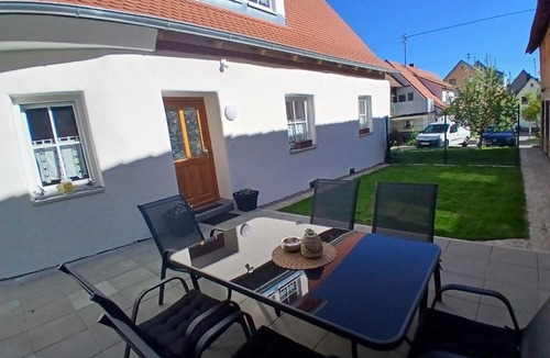 Eggolsheim Apartment | Ferienwohnung M&M mit Garten Ebenerdig 110qm 3 Zimmer 2x Bad