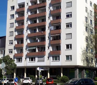 Petershausen-West Apartment | Ferienwohnung Messmer