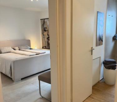 Ueberlingen Apartment | Ferienwohnung mit Seeblick und PKW Abstellplatz am Haus