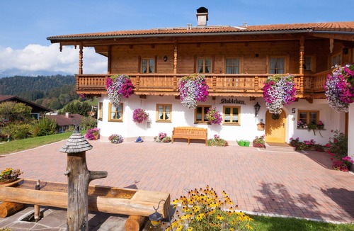 Oberau Apartment | Ferienwohnung Nr. 2 "Untersberg" für 2-4 Personen