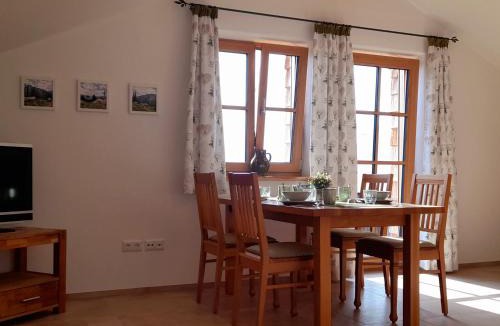 Palling Apartment | Ferienwohnung Obstgarten