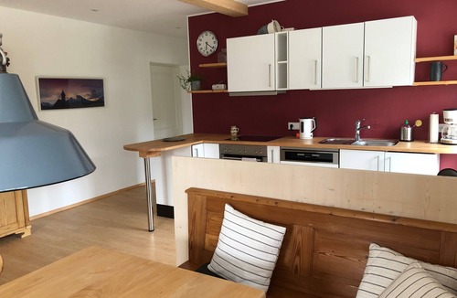 Anzenbach Apartment | Ferienwohnung Oma Rosa mit Traumblick und Zentrumsnähe