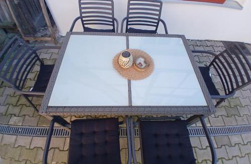 Eggolsheim Apartment | Ferienwohnung Ornela-Eggolsheim 4 Räume 120 qm auf zwei Etagen