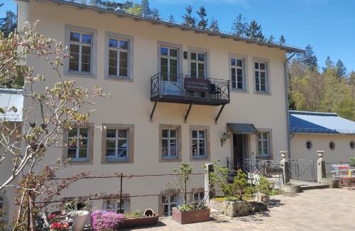 Rosenthal-Bielatal Apartment | Ferienwohnung Parkblick im Badehaus