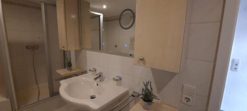 Bechtersbohl Apartment | Ferienwohnung-Panoramablick-Küssaberg