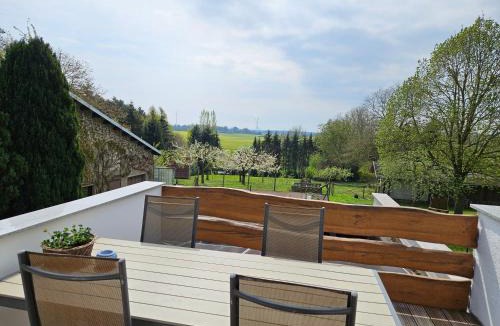 Mallentin Apartment | Ferienwohnung Pfotenglück nahe Ostsee mit atemberaubender Dachterrasse & Gartenblick