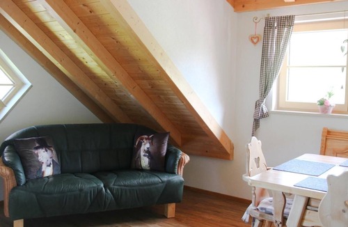 Lindenberg im Allgaeu Apartment | Ferienwohnung Reisach - Idyllische Alleinlage