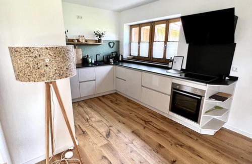 Siegsdorf Apartment | Ferienwohnung Rosalie, 100m², 2 Schlafzi