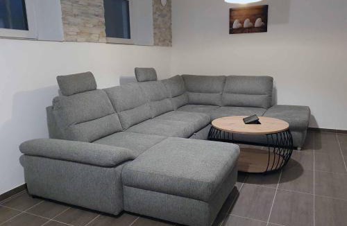 Wasserzell Apartment | Ferienwohnung Schertel - Dorsbrunn