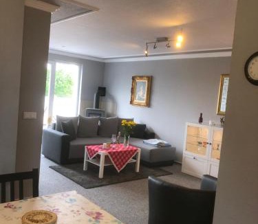 Surendorf Apartment | Ferienwohnung Schwede