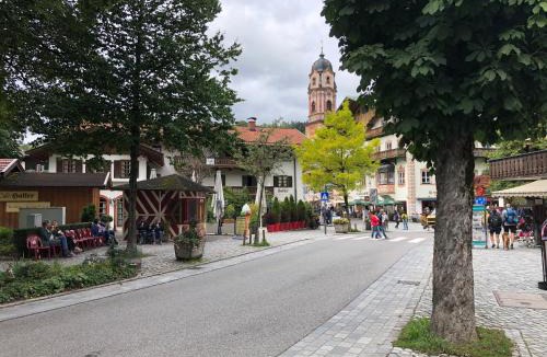 Mittenwald Apartment | Ferienwohnung Seidl Wohnung Violine