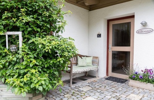See Apartment | Ferienwohnung Sonnenblume für 4 Personen, 2 Schlafzimmer, Balkon, 59 m²