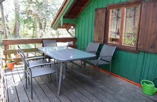 Starnberg Apartment | Ferienwohnung THAYSIA mit 4 Zimmern und Terrasse und Garten