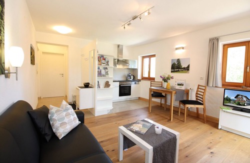 Grabenstatt Apartment | *Ferienwohnung Tüttensee for 1 - 2 persons, with balcony