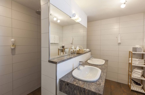 Aulendorf Apartment | Ferienwohnung Villa Waldmärchen mit 75qm, 2 Schlafzimmer für max. 2 Erwachsene und 4 Kinder