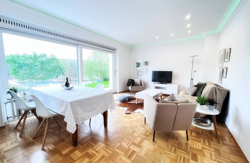 Schweinfurt Apartment | Ferienwohnung Waldblick Schweinfurt mit Terrasse