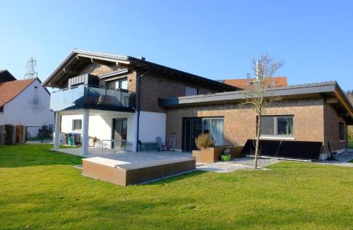 Neuravensburg Apartment | Ferienwohnung Weitblick Wangen im Allgäu - Zwei Schlafzimmer - Terrasse - Kamin