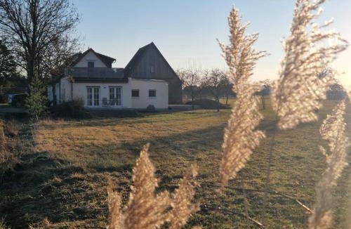 Hartershofen Apartment | Ferienwohnung Weitblick Abendlicht