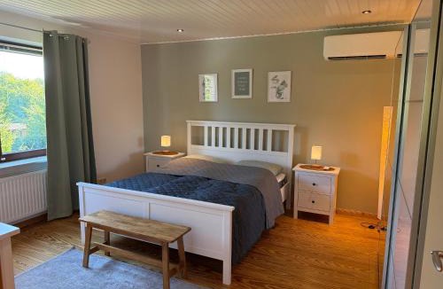 Buechen Apartment | Ferienwohnung Wiesenblick