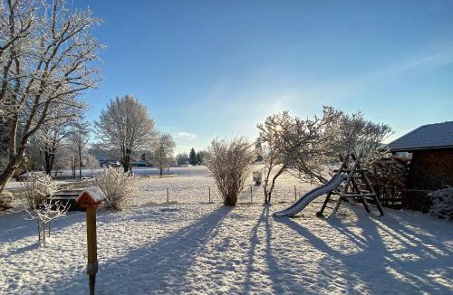 Siegsdorf Apartment | Ferienwohnung Zirbenglück