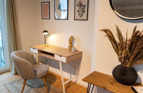 Mering Apartment | Ferienwohnung "Zugspitze" - 95qm Maisonette in Mering Zentrum