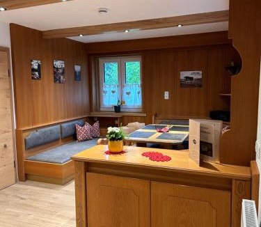 Reutte Apartment | Ferienwohnungen LODGE-B