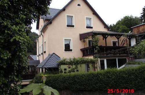Prossen Apartment | Ferienwohnungen "Gründelrast"