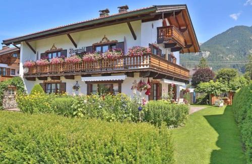 Kruen Apartment | Ferienwohnungen Isarwinkel
